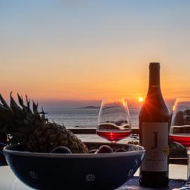 Feliz Apt- Breathtaking Seaview and Sunset by ΜΡS, hotel em Anavissos