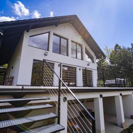 Vilabelvedere scorilo, hotel in Poiana Mărului