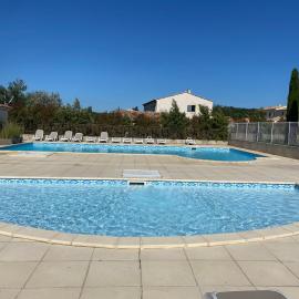 Au pied des Alpilles