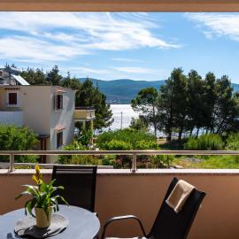 Apartmani Lelu, hotel em Pridraga