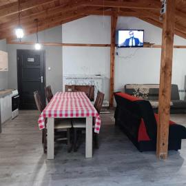 Chata na Rogu, hotel in Boszkowo-Letnisko