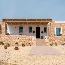Trip's House: εξοχικό σπίτι με θέα στη θάλασσα., hotel v destinaci Ambelas