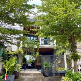 DELUXE VILLA 5 phòng ngủ 6 giường lớn, hotel a Hue