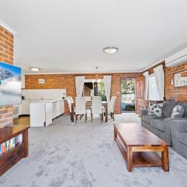 Sponars Onshore - 2BR Apartment l Pet-Friendly l WiFi l Air-Con l Fenced Backyard