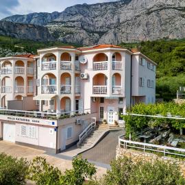 Apartments Villa Katarina, ξενοδοχείο σε Tucepi