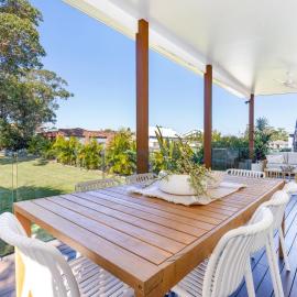 3 Pillars - Pet Friendly - 4 Mins Walk to Beach, מלון בCallala Beach