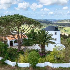 NEW! Windmill in the midst of nature, hotel in Mafra