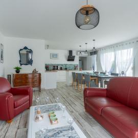 Maison climatisée à Parentis-en-Born, 3 chambres, jardin, proche centre et activités, ménage inclus - FR-1-319-554, hotel in Parentis-en-Born