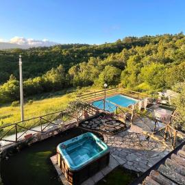 Villa immersa nel verde, hotell i Spoleto