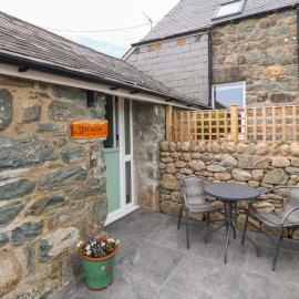 Y Stabl, hotel in Dyffryn