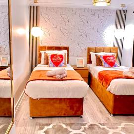 Luxe Smart Home - Basildon Serviced Accommodation - 7 Mins Walk To Basildon Town Centre, Hospital & Train Station, готель у місті Базілдон