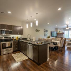 NEW BUILD Luxury 3BR Walk-In - Resort Amenities - FREE TICKETS INCLUDED - FH-G204: Branson'da bir otel