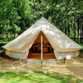 Luxury Bell Tent at Camping La Fortinerie, hotel v destinácii Mouliherne