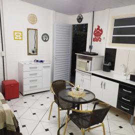 Pousada - Flat - Kitnet Mobiliada - 25m2 de Conforto e Segurança - Perto de Tudo