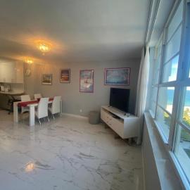 Elegant and spacious beachfront condo with parking