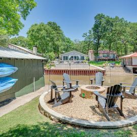 Spacious Deck: Waterfront Home in Gun Barrel City!