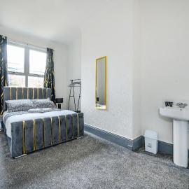 *RG7H*For your relaxed & Cosy Free Parking