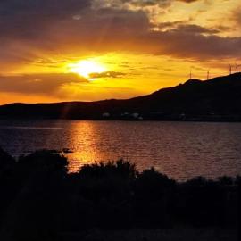 Annas Katikia, hotel u gradu Drymonas