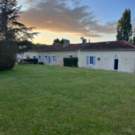 Les Gites de Yanaely - Primel, Hotel in Juignac