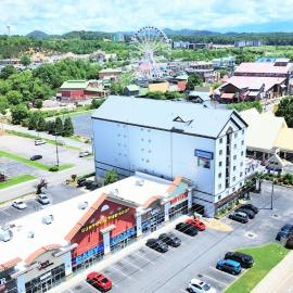 Pigeon Forge में, होटल Mountain Vista Inn & Suites - Walking Distance to the Island