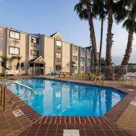 Motel 6-McAllen, TX - East, khách sạn ở McAllen