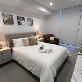 Tranquility Awaits, hotel a Merrylands