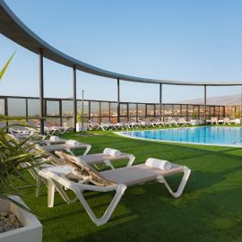 Viesnīca Elba Vecindario Aeropuerto Business & Convention Hotel pilsētā Vesindario