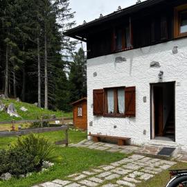 Casa ai Caprioli, ξενοδοχείο σε Pellizzano