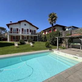 Vallons Bayonne - Aritxague - Maison - piscine, Hotel in Bayonne
