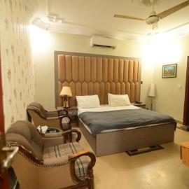 SEAVIEW COTTAGE, khách sạn ở Karachi