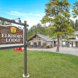 Elkhorn Lodge Vacation Rentals, hotell i Banff