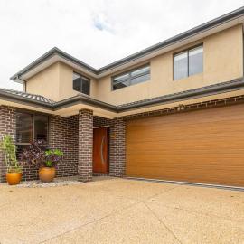 Four Bedroom Modern house in Glen Waverley, Hotel in Glen Waverley