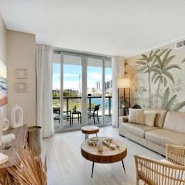 2BR with Balcony - Amazing Pool - Gym