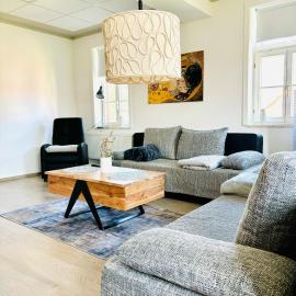 SH-Apartments-Idylische FeWo Amenti, Wifi, Parken, zentral, hotell i Schmalkalden