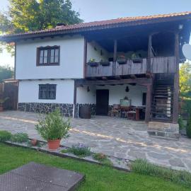 Митровата къща, hotel a Raynovtsi