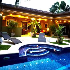 Villa Encantada by Vacation Pura Vida, hotel v mestu Esterillos
