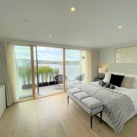 Luxury Waterfront 3 Bedroom/3 Bathroom Townhouse, hotel in Hayle