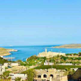 Gozo New Prestige Apartments, hótel í Għajnsielem