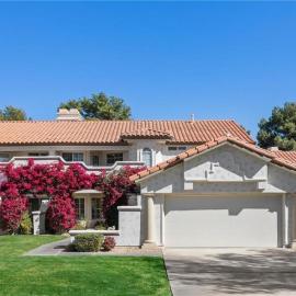 Muirfield House in Desert Falls CC