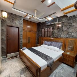 Travellers Home 2BR PORTION Gulshan Iqbal blk#7, hotel in Karachi