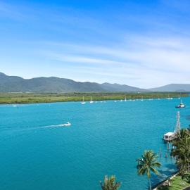 1101 Harbour Lights with Ocean Views, hotel i Cairns