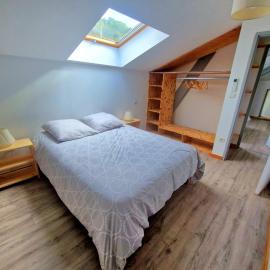 Proche Bordeaux centre : petite maison de ville +parking, khách sạn ở Cenon
