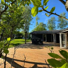 Big renovated cottage with soul and love, hotel en Grevinge