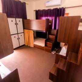 Pizza Street Hostel, hotel Akabában