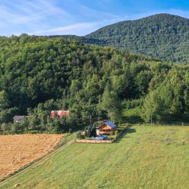 Stara trešnja, hotel in Smiljan