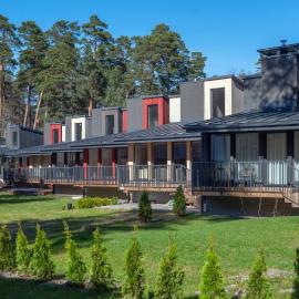 Modern and Comfortable Townhouse, 5 min from the sea