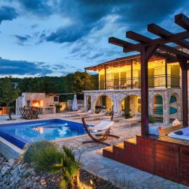 Villa Rita II: Senj şehrinde bir otel