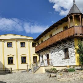 Hotel u Jindry, hotelli kohteessa Železnice
