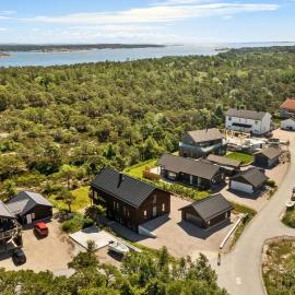 Family-Friendly Apartment close to the beach