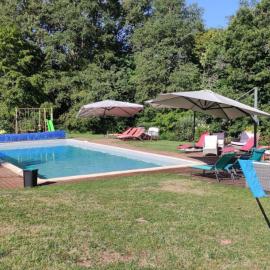 Les Gîtes de la Vallée de l'Elle – hotel w mieście Villac